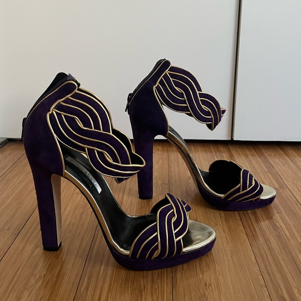 Oscar de la Renta purple and gold suede heels